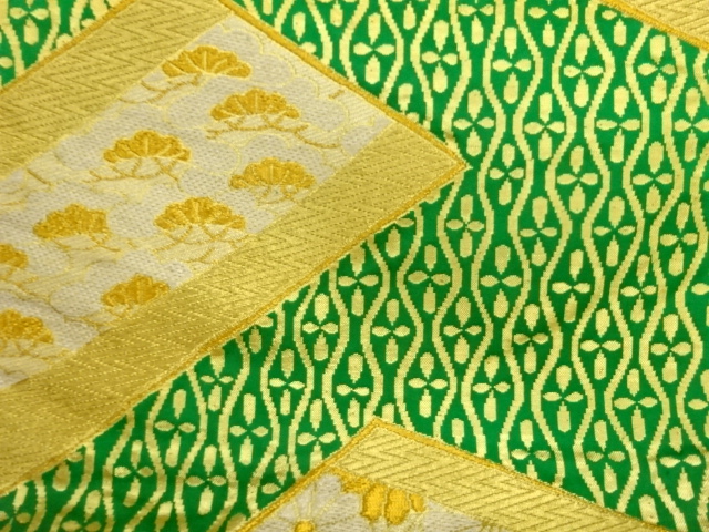  立涌に斜め横段・松竹・菊模様織出し袋帯